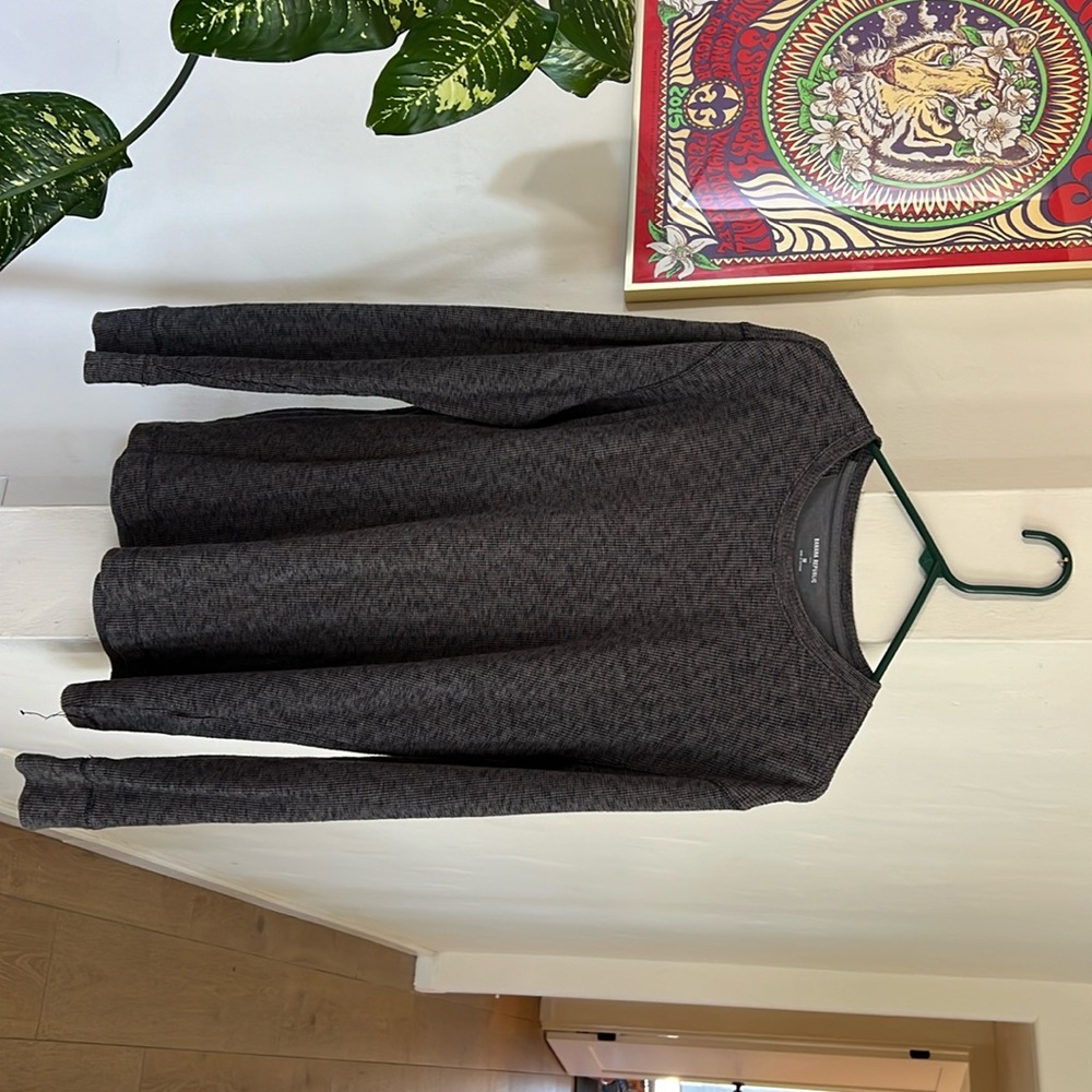 Men’s Banana Republic M grey Long Sleeve T shirt